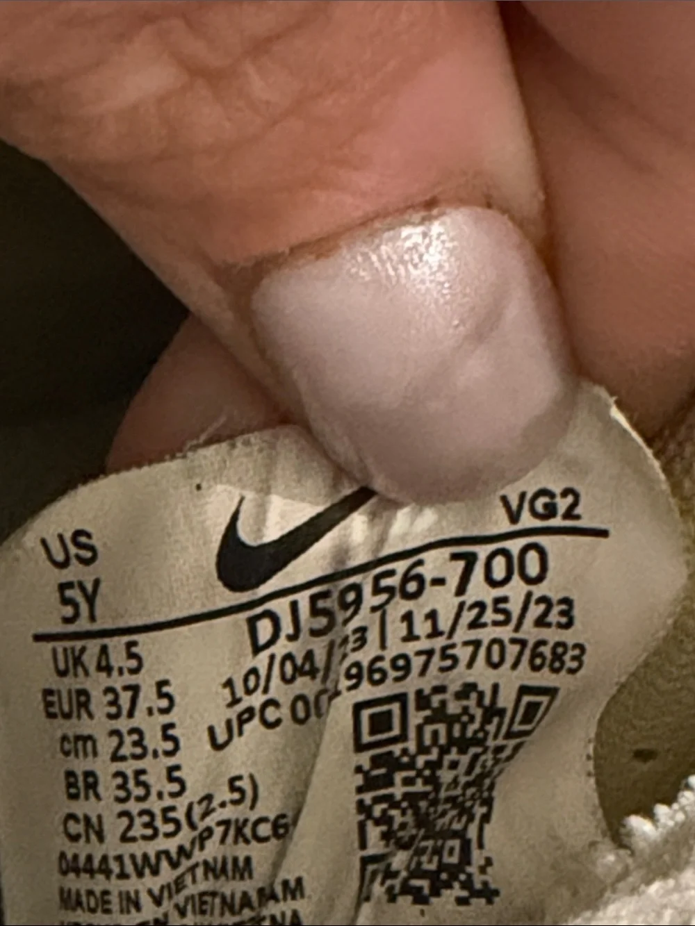 Nike kids indoor